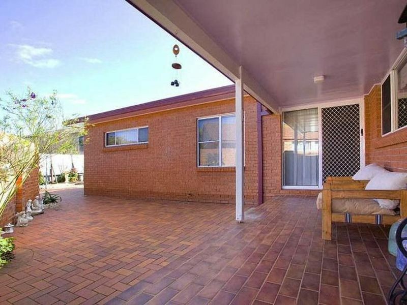 64 Scenic Cres, Albion Park NSW 2527