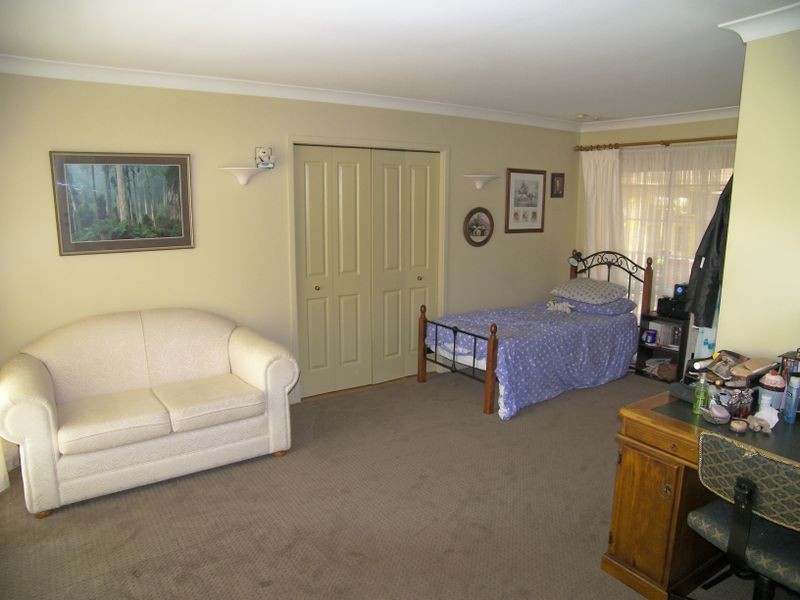 14 Franklin Place, Albion Park NSW 2527