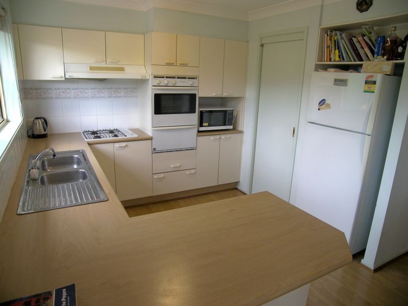 18 Mcinerney Avenue, Albion Park NSW 2527