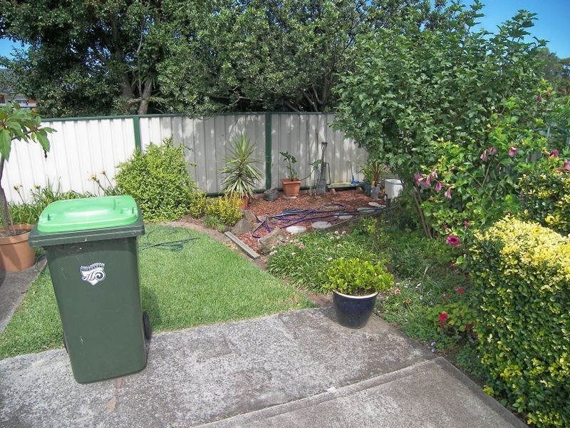 1/275 Princes Highway, Albion Park Rail NSW 2527