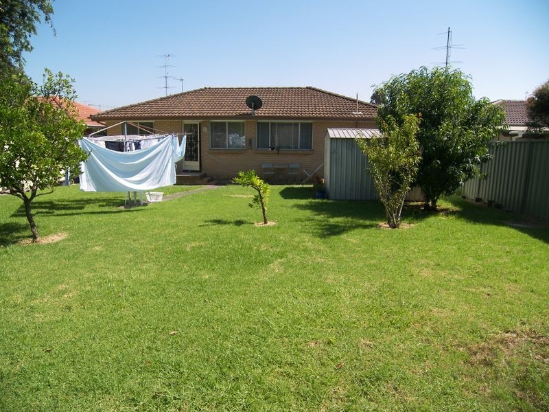 39 Oak Street, Albion Park Rail NSW 2527