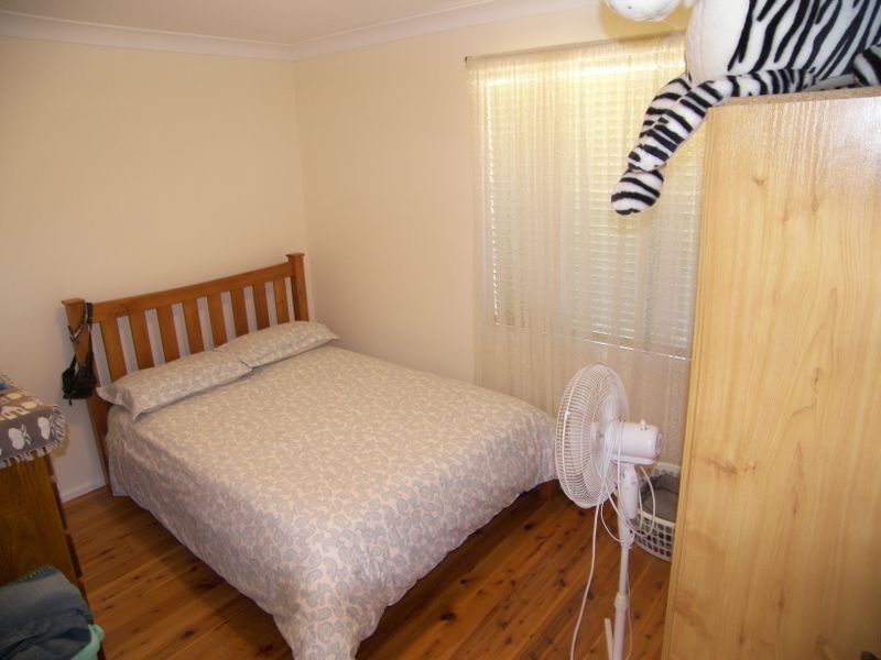 39 Oak Street, Albion Park Rail NSW 2527