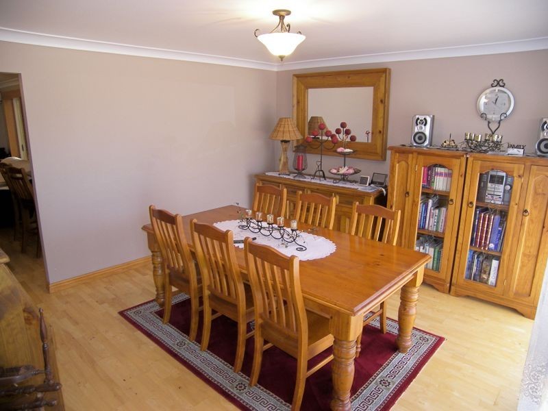 4 Grey Street, Albion Park NSW 2527