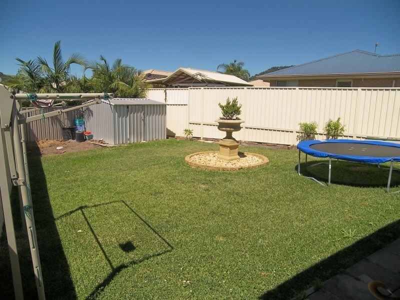 4 Grey Street, Albion Park NSW 2527