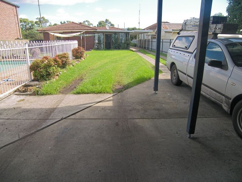 3 Wooroo Street, Albion Park Rail NSW 2527