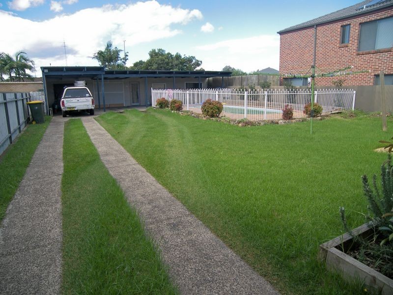 3 Wooroo Street, Albion Park Rail NSW 2527