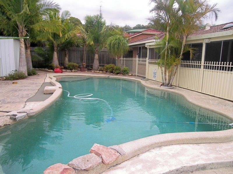 8 Federation Place, Albion Park NSW 2527