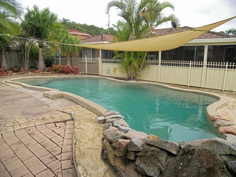 8 Federation Place, Albion Park NSW 2527