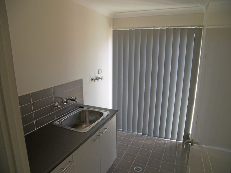 2 Thursday Ave, Shell Cove NSW 2529