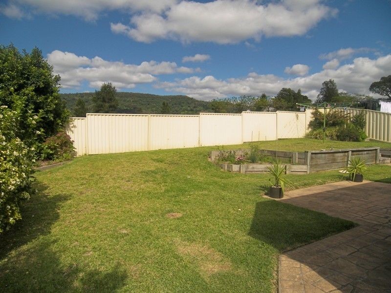 8 Mcinerney Avenue, Albion Park NSW 2527