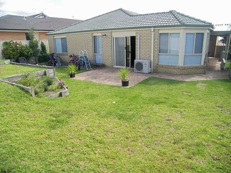 8 Mcinerney Avenue, Albion Park NSW 2527