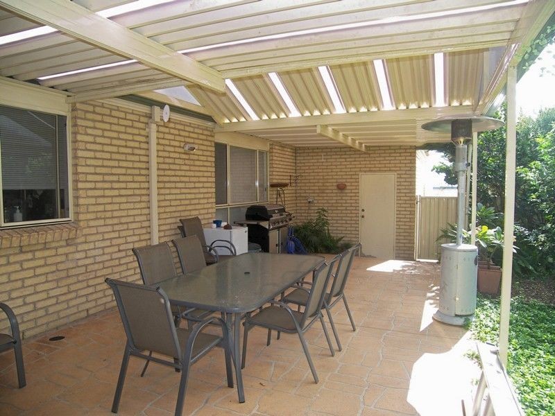 8 Mcinerney Avenue, Albion Park NSW 2527