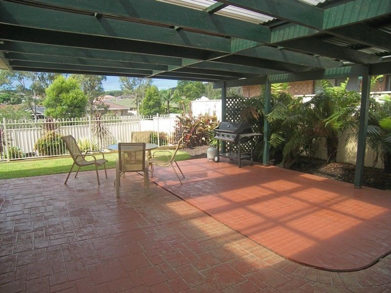 37 Gloucester Circuit, Albion Park NSW 2527