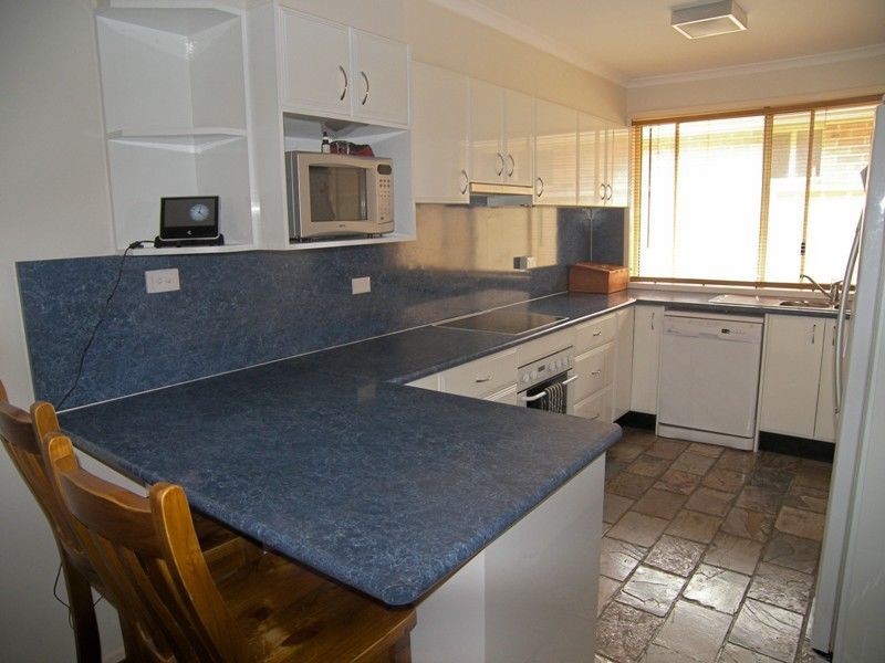 37 Gloucester Circuit, Albion Park NSW 2527