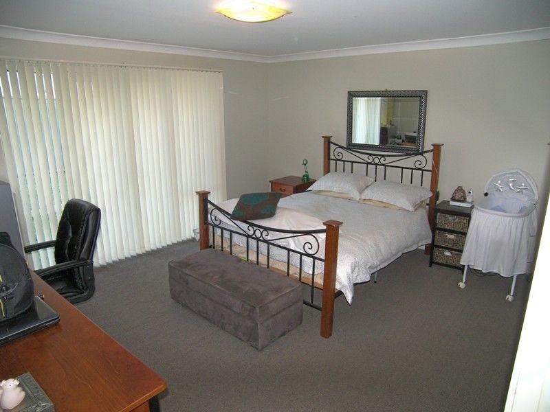 4 Atchison Street, Flinders NSW 2529