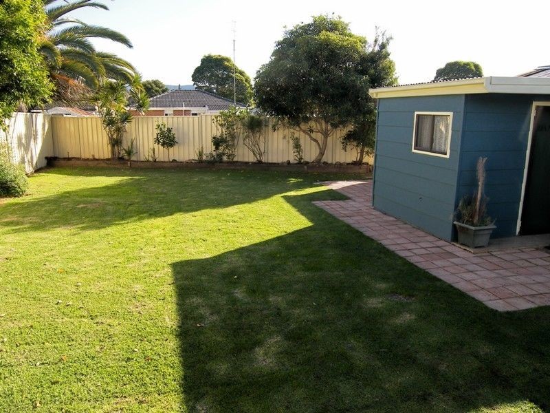 10 Moles Street, Albion Park NSW 2527