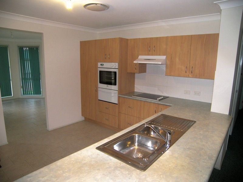 1 Robb Street, Albion Park NSW 2527