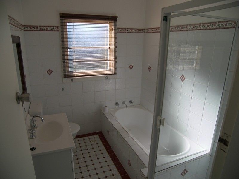 129 Princes Highway, Albion Park Rail NSW 2527