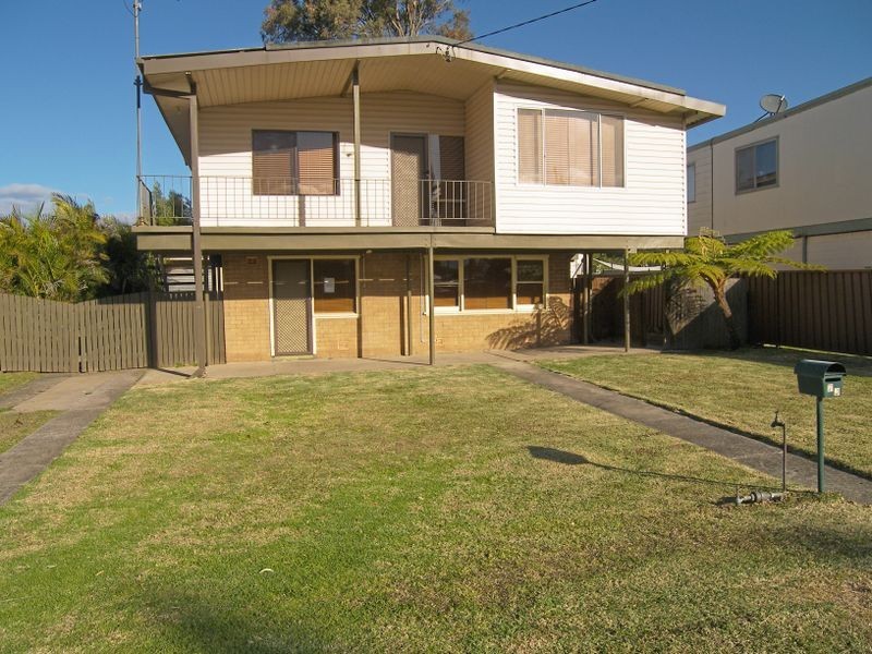 73 Deakin Street, Oak Flats NSW 2529