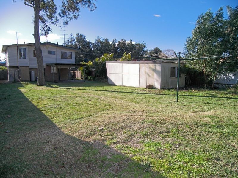 73 Deakin Street, Oak Flats NSW 2529