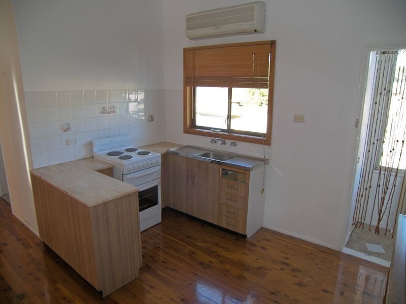 73 Deakin Street, Oak Flats NSW 2529