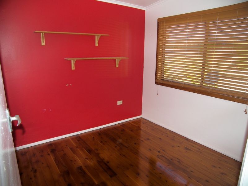 73 Deakin Street, Oak Flats NSW 2529