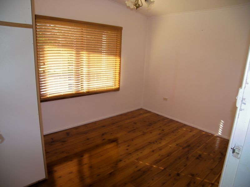 73 Deakin Street, Oak Flats NSW 2529