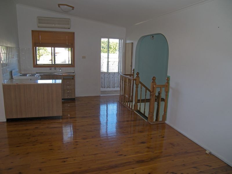73 Deakin Street, Oak Flats NSW 2529