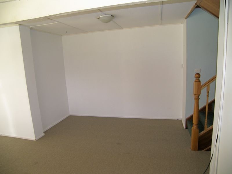 73 Deakin Street, Oak Flats NSW 2529