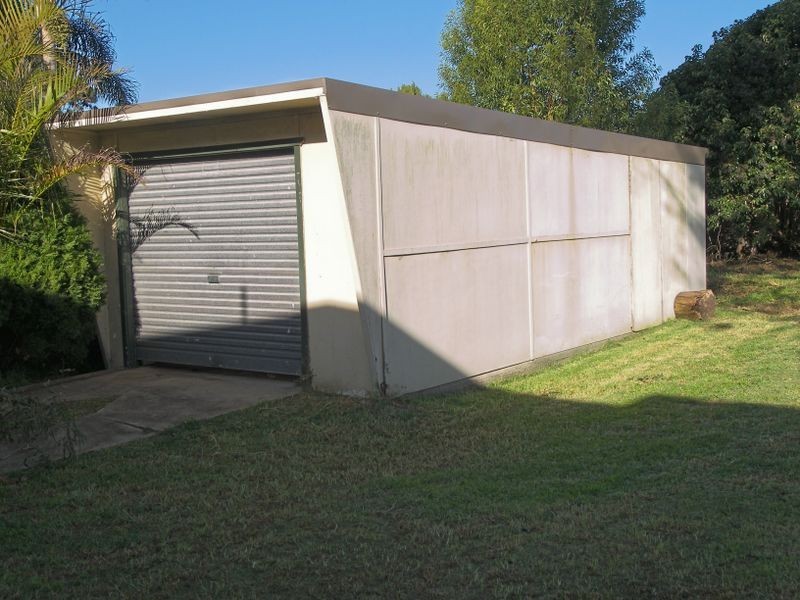73 Deakin Street, Oak Flats NSW 2529