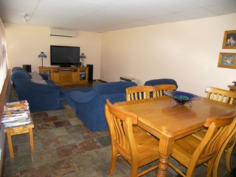 76A Fisher Street, Oak Flats NSW 2529