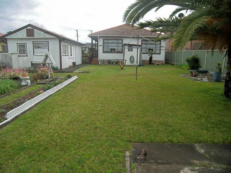 105 Fisher Street, Oak Flats NSW 2529