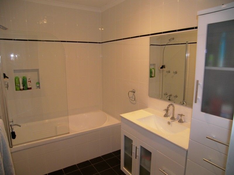 18 Moles Street, Albion Park NSW 2527