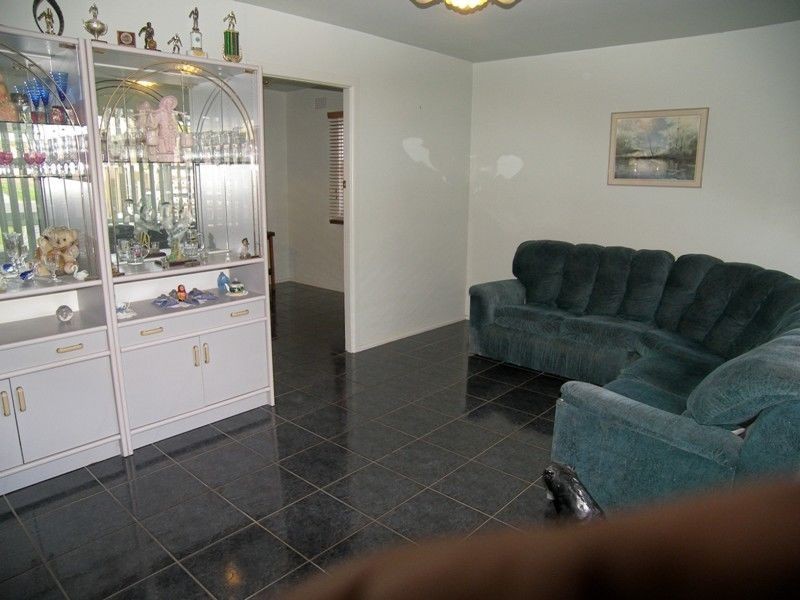 18 Moles Street, Albion Park NSW 2527