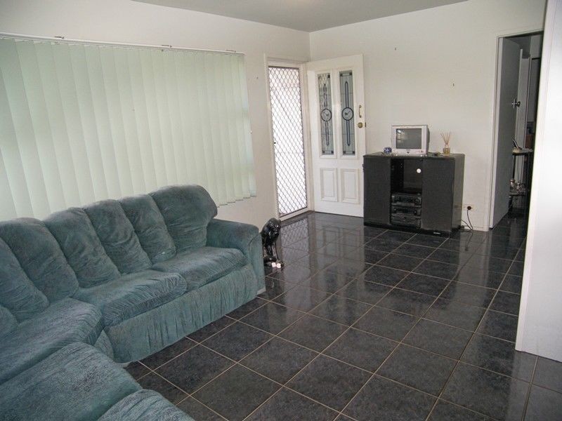 18 Moles Street, Albion Park NSW 2527