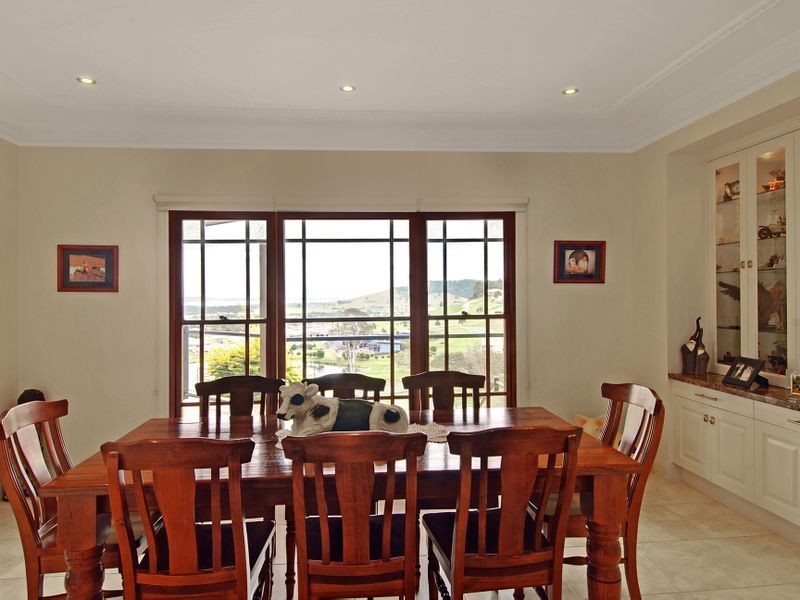 147 Daintree Drive, Albion Park NSW 2527