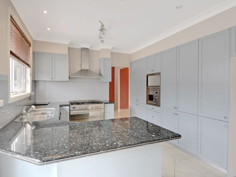 28 Goolagong Circuit, Mount Warrigal NSW 2528