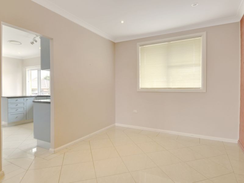 28 Goolagong Circuit, Mount Warrigal NSW 2528