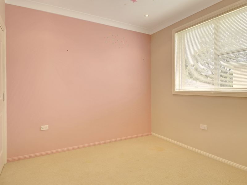 28 Goolagong Circuit, Mount Warrigal NSW 2528