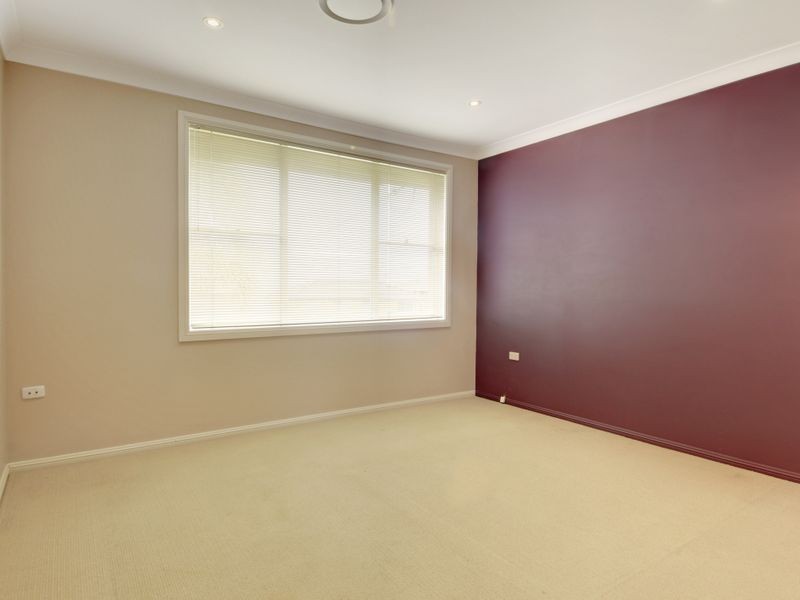 28 Goolagong Circuit, Mount Warrigal NSW 2528