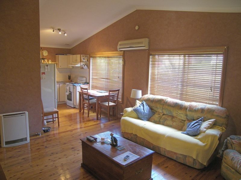 1/24 Prince Edward Drive, Dapto NSW 2530