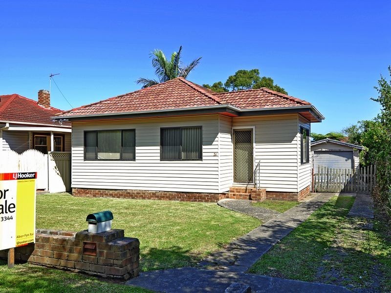 51 Darley Street, Shellharbour NSW 2529