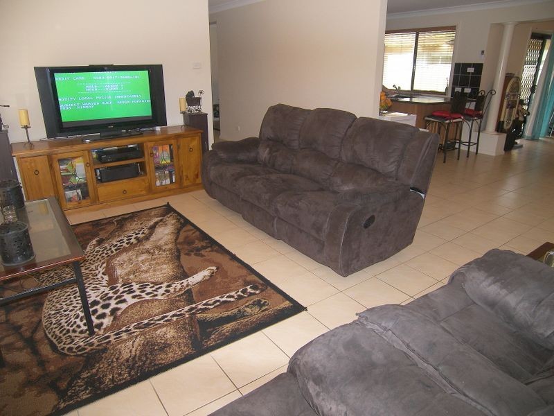 85 Esperance Drive, Albion Park NSW 2527