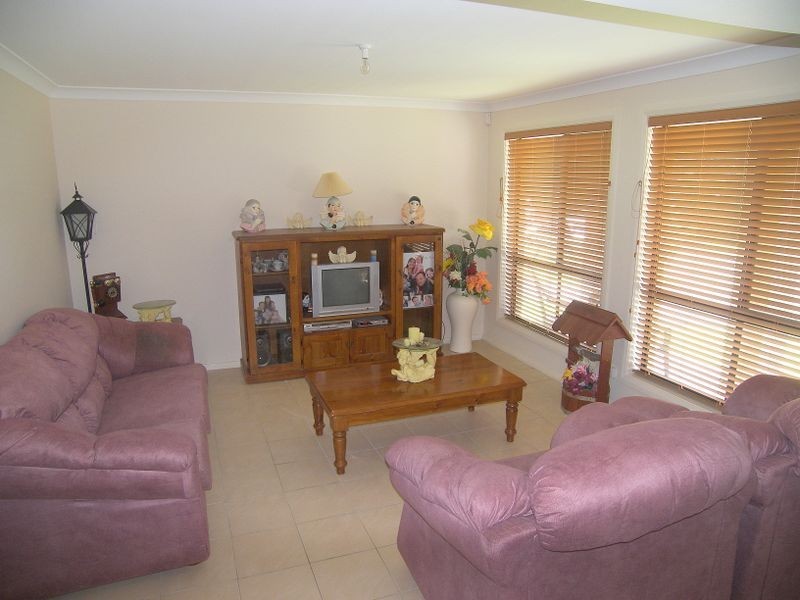 85 Esperance Drive, Albion Park NSW 2527