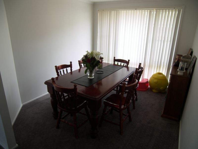 98 Hillside Drive, Albion Park NSW 2527