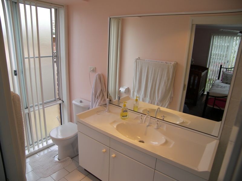 98 Hillside Drive, Albion Park NSW 2527