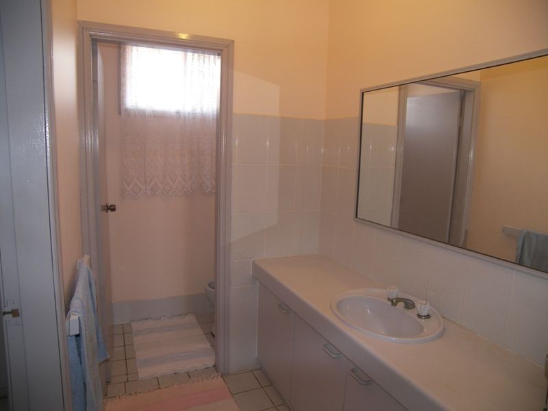75 Hillside Drive, Albion Park NSW 2527