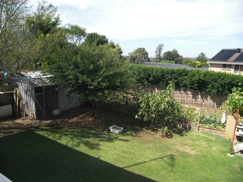 75 Hillside Drive, Albion Park NSW 2527