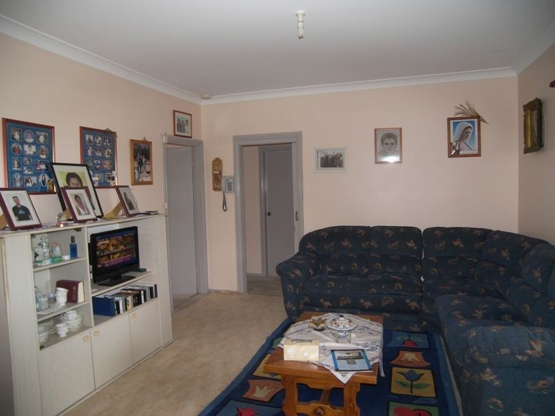 75 Hillside Drive, Albion Park NSW 2527