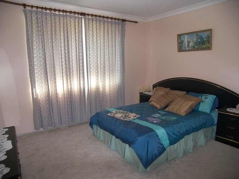 75 Hillside Drive, Albion Park NSW 2527